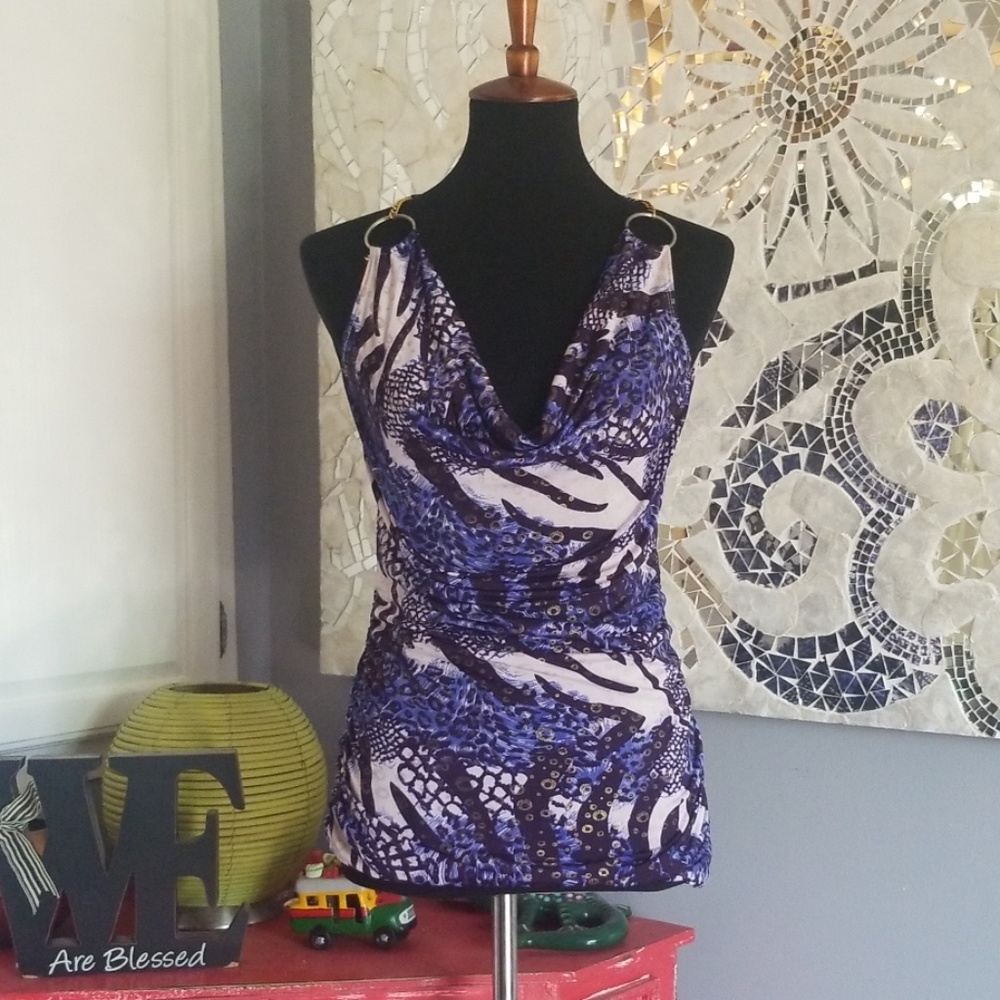 Must have weekend top